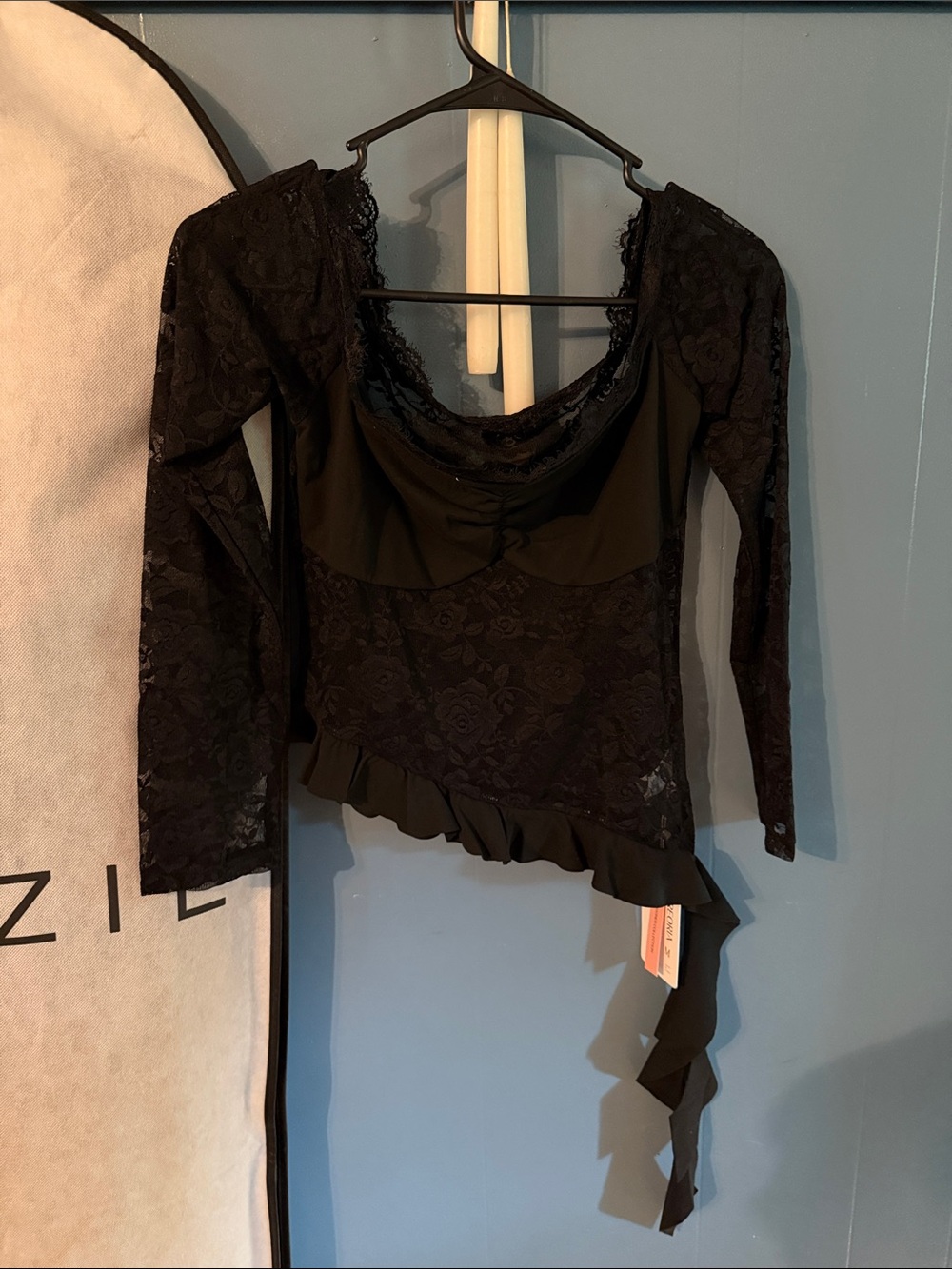 ReoRia Black Lace Long Sleeve Asymmetric Ruffle Top